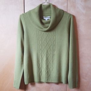 ❄Carolyn Taylor soft green sweater